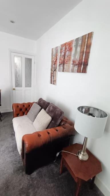 Cntrl Reading Modernized 3 Bedroom House エクステリア 写真